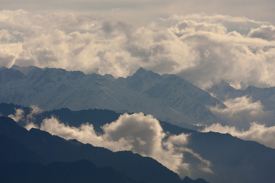 云 山