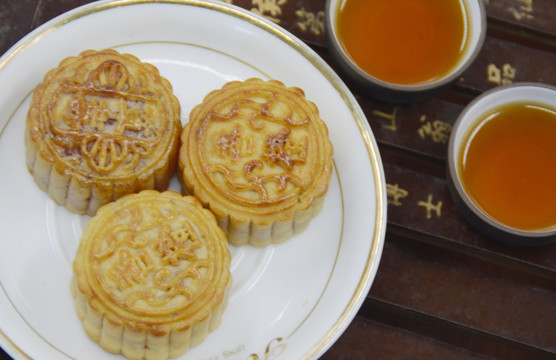 中秫月餅