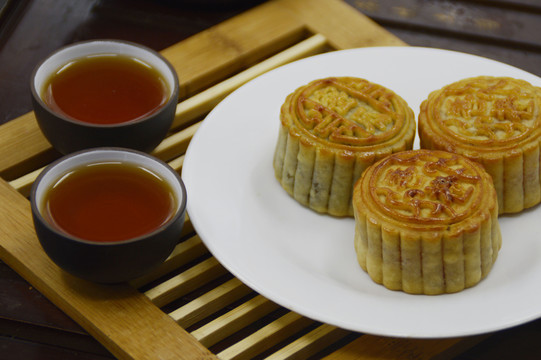 中秫月餅