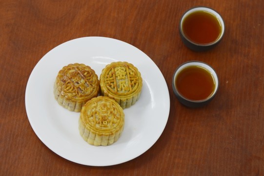 中秫月餅