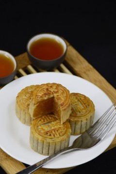 中秫月餅