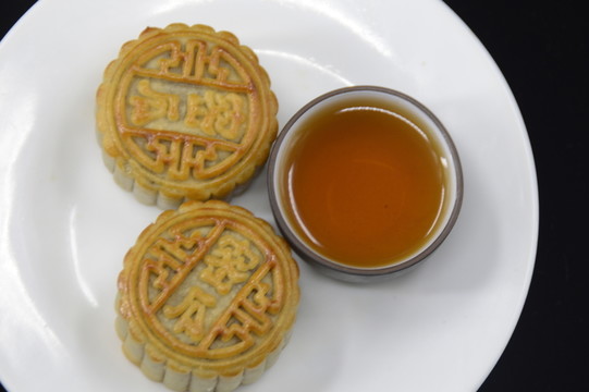 中秫月餅