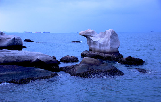 海中巖石