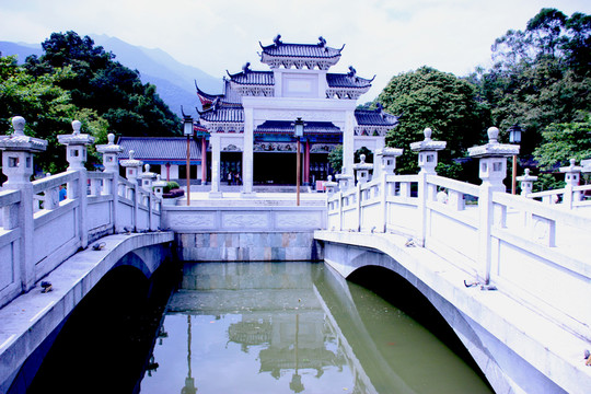 石橋牌坊