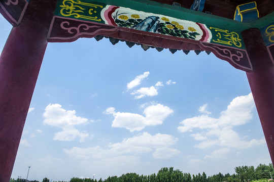 六角亭 藍(lán)天白云