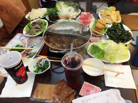 餐桌 酒菜