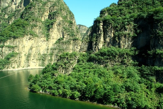 山脈