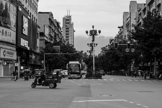 雅安羌江南路