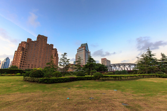 上海外灘情人花景外白渡橋