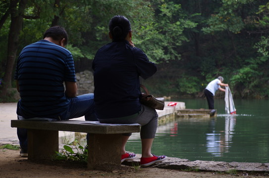 山溪人入畫(huà)