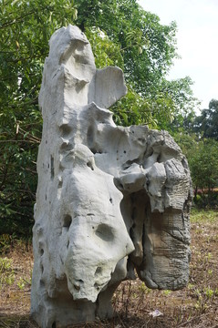 山石