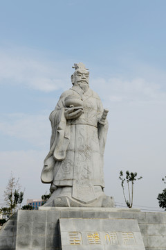 伊尹石像