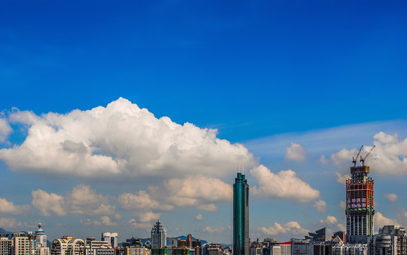 碧空如洗