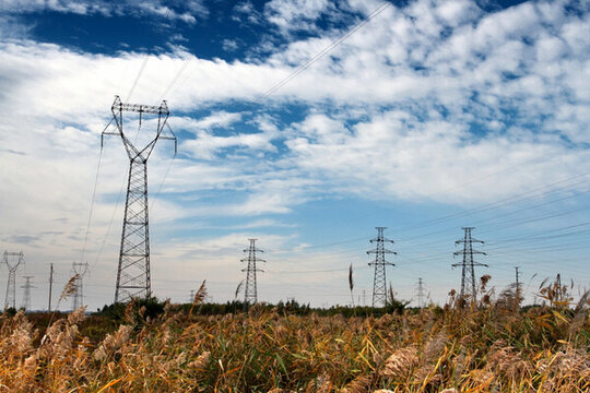 電塔 高壓線 電線塔