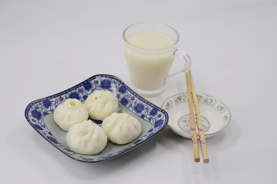 小籠包 和豆?jié){