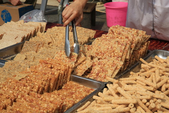 芝麻糖 花生糖 沙琪瑪 凍米糖