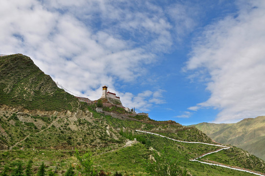扎西次日山