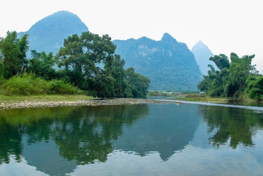 陽朔遇龍河