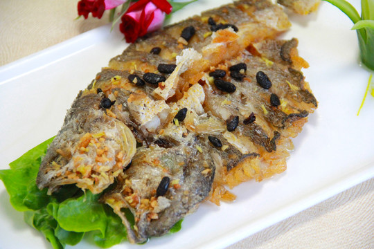 金蒜豉香黃魚