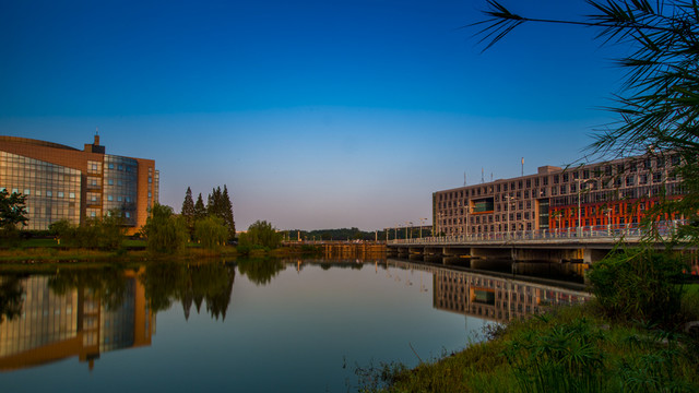 四川大學(xué)