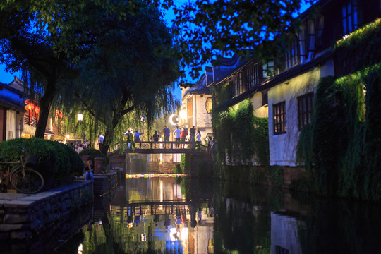 江南水鄉(xiāng)蘇州周莊古鎮(zhèn)夜景