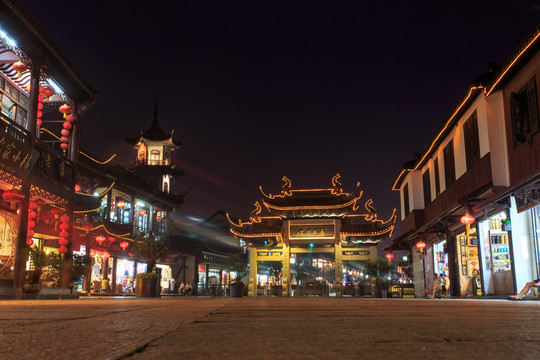 蘇州周莊古牌樓古建筑群夜景
