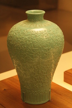 松石綠釉梅瓶