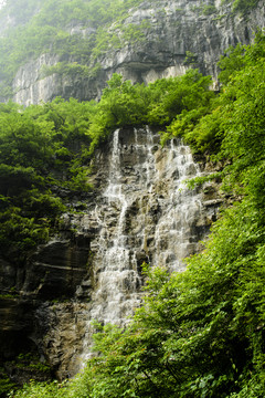 山泉