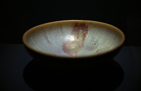元代粘附匣缽鈞窯瓷碗