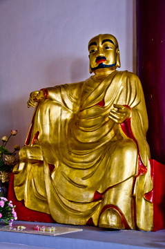 鍍金佛像