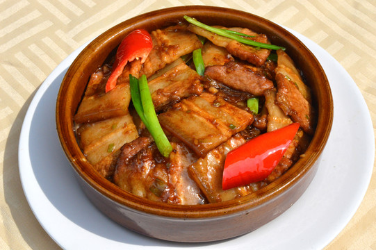 豉油皇缽仔腩肉