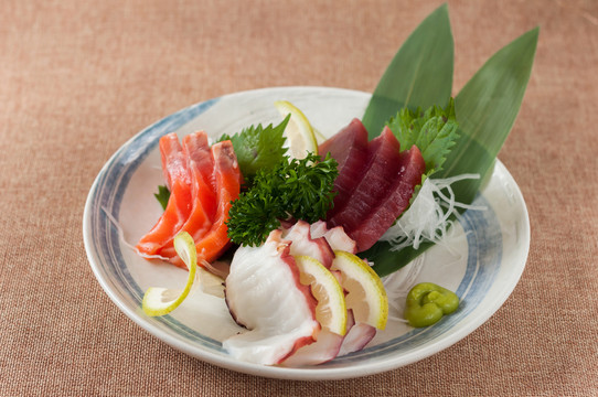 生魚片