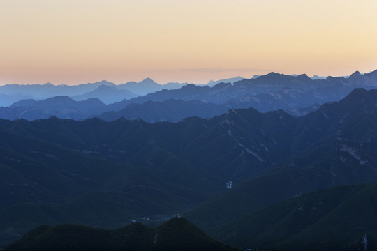 群山