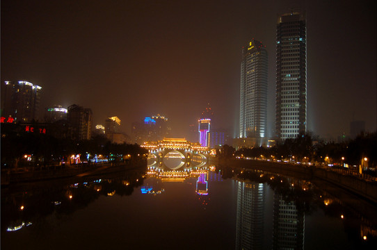 廊橋夜景