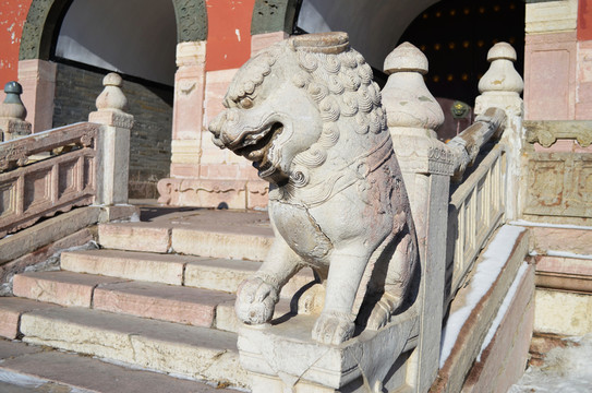 獅子雕塑