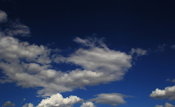 蔚藍天空