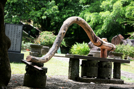 石器 甘蔗壓榨機(jī)