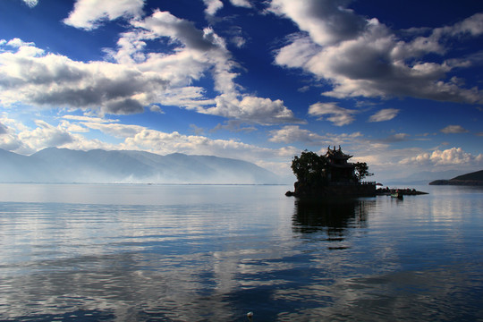 湖心小島