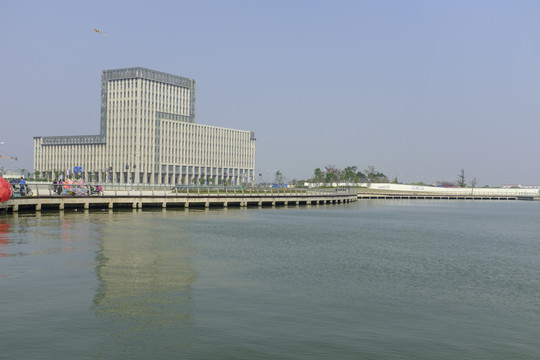 滴水湖