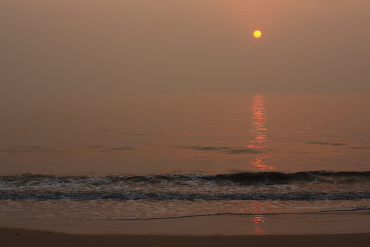 海上日出