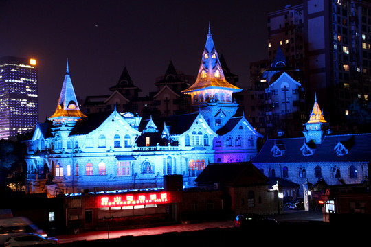 古堡夜景