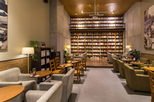 書店閱覽區(qū)