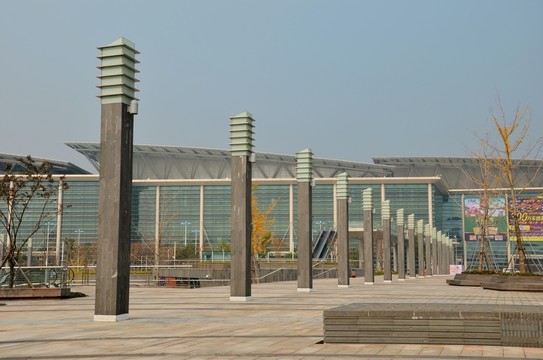 城市廣場(chǎng)上的路燈