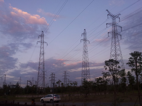 輸變電高壓電塔