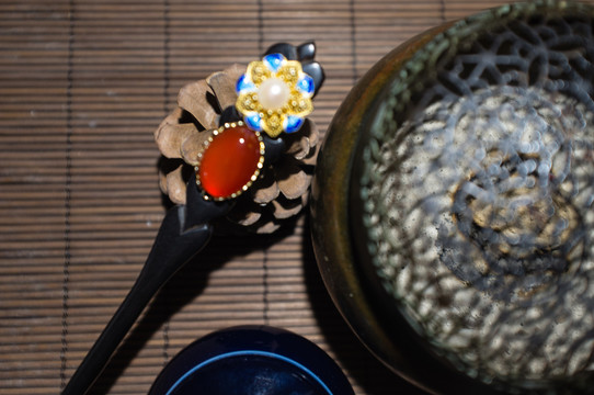 紫檀發(fā)簪