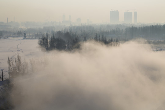 晨 霧