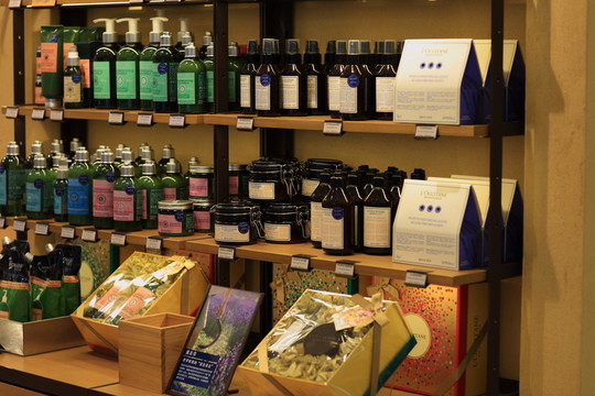 精油護(hù)膚品專柜