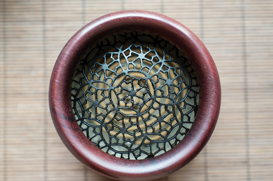 銅爐和木手鐲