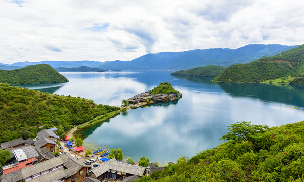 心型湖