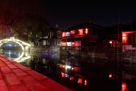 古鎮(zhèn)夜色